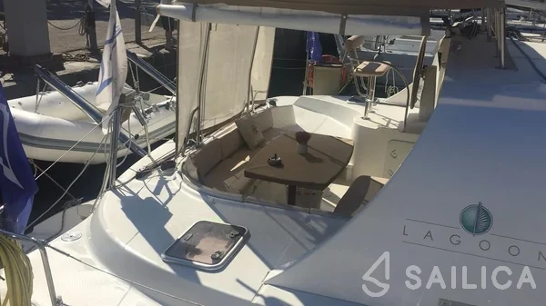 Lagoon 440 - Yacht Charter Sailica