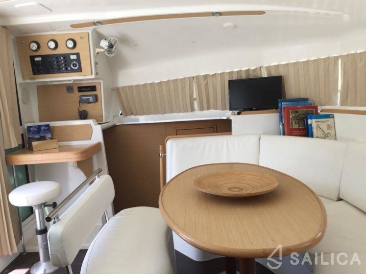 Lagoon 440 - Yacht Charter Sailica