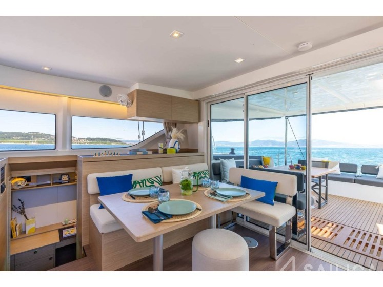 Lagoon 43 Power - Yacht Charter Sailica