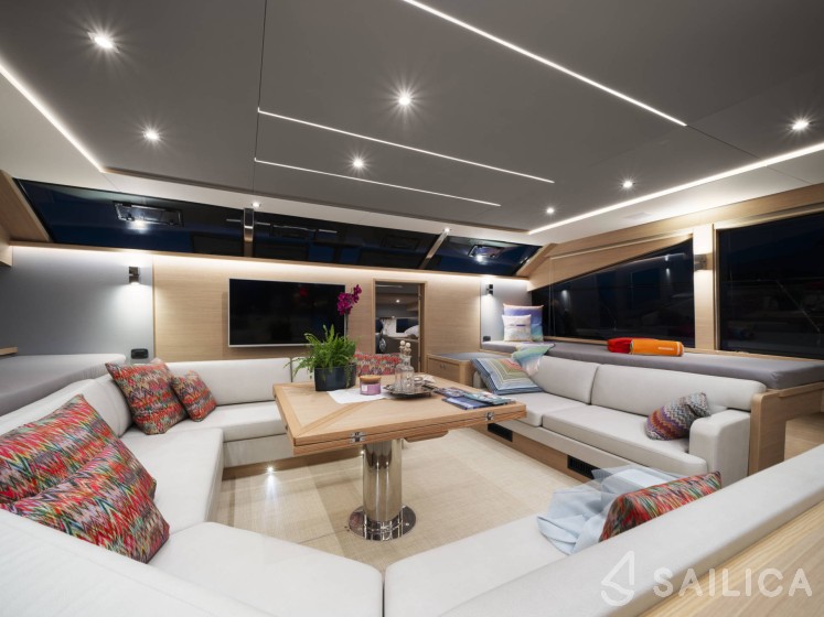 Aquila 54 - Yacht Charter Sailica