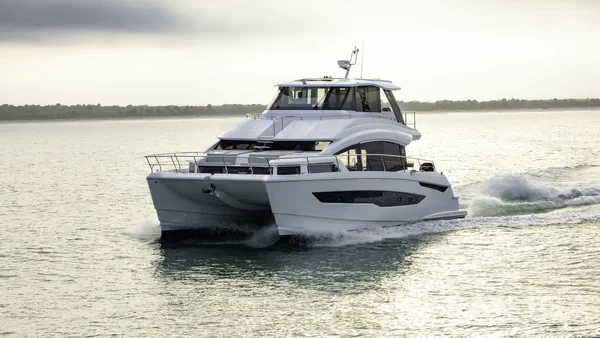 Aquila 54 - Yacht Charter Sailica
