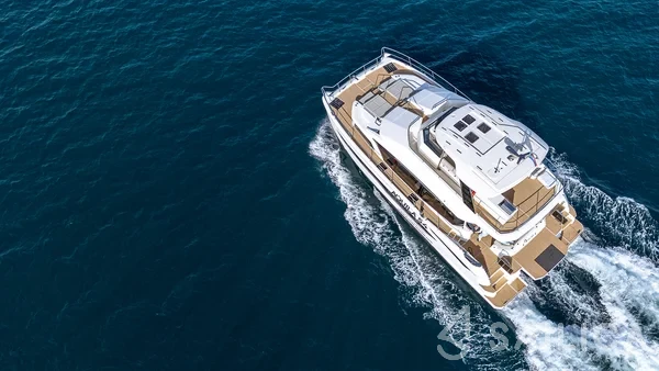 Aquila 54 - Yacht Charter Sailica