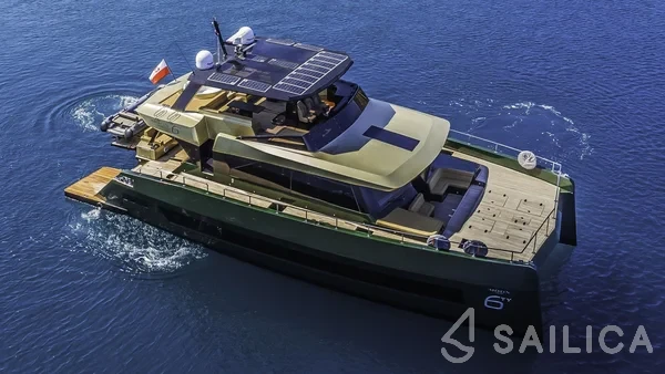 Moon Yacht 60 - Yacht Charter Sailica