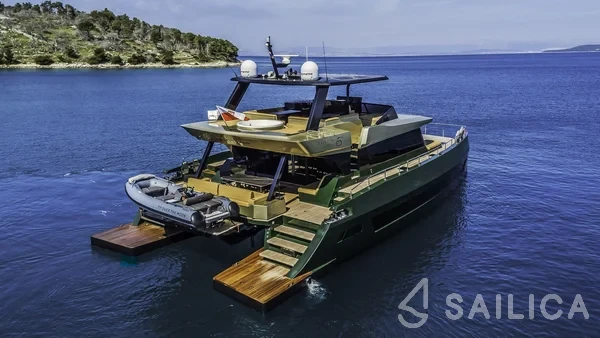 Moon Yacht 60 - Yacht Charter Sailica