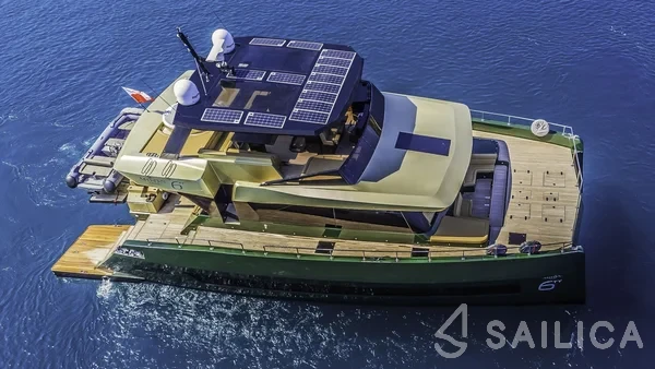Moon Yacht 60 - Yacht Charter Sailica