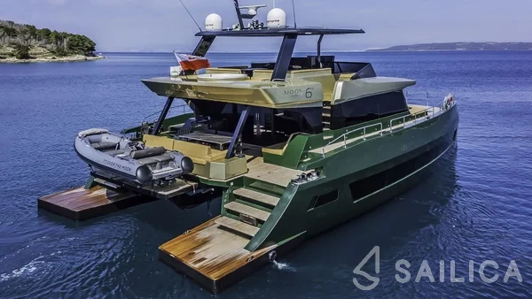 Moon Yacht 60 - Yacht Charter Sailica