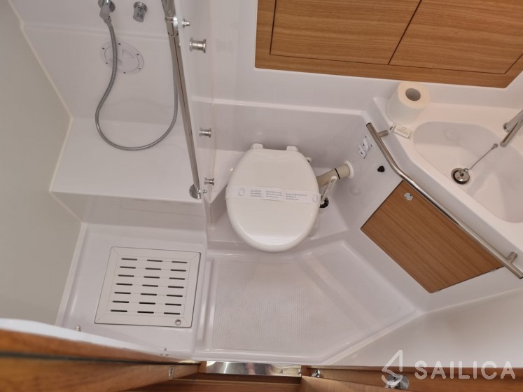 Elan Impression 45.1 - Yacht Charter Sailica