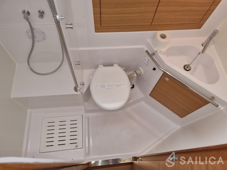 Elan Impression 45.1 - Yacht Charter Sailica