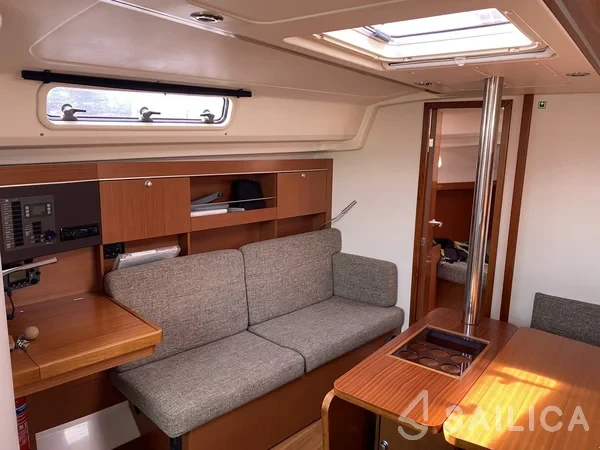 Hanse 385 - Yacht Charter Sailica