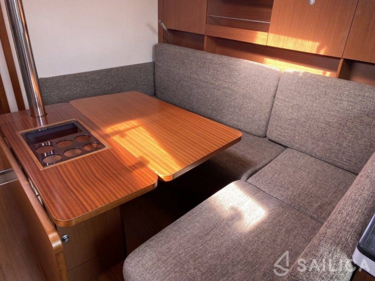 Hanse 385 - Yacht Charter Sailica