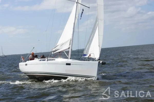 Hanse 385 - Yacht Charter Sailica