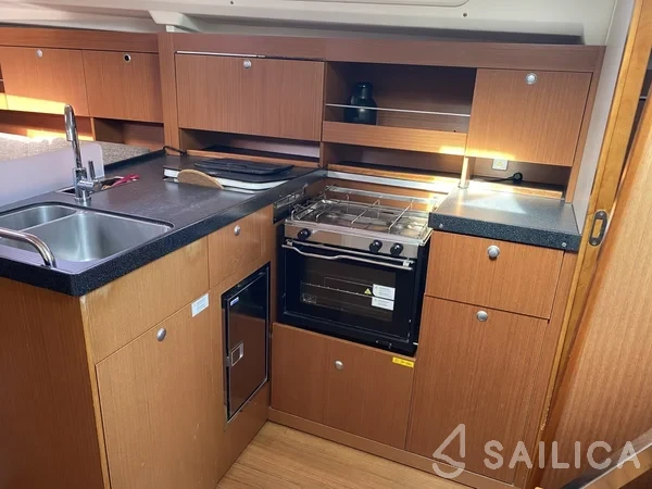 Hanse 385 - Yacht Charter Sailica