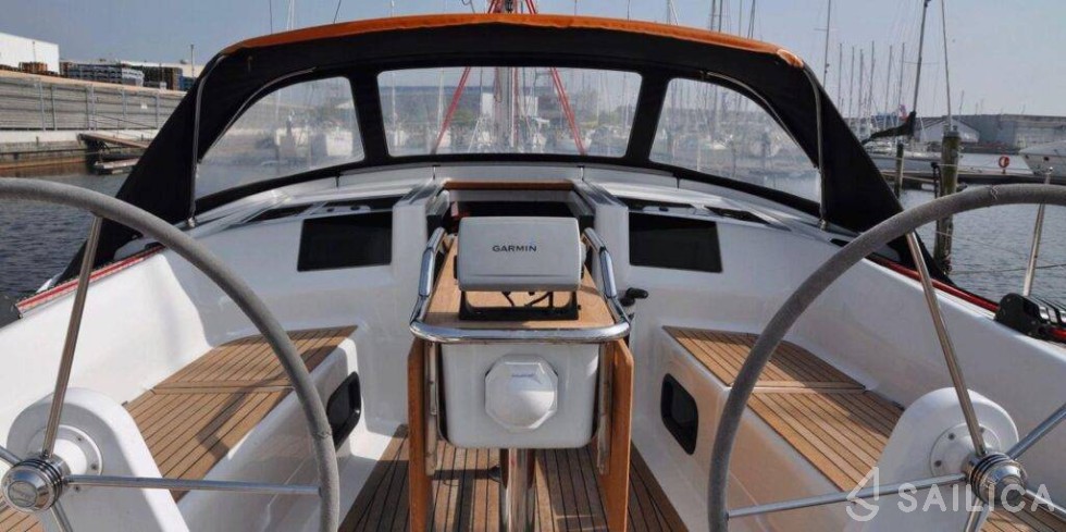Hanse 385 - Yacht Charter Sailica