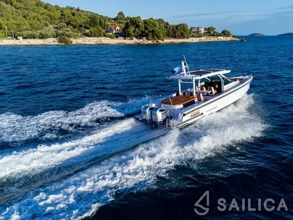 Axopar 37 - Yacht Charter Sailica