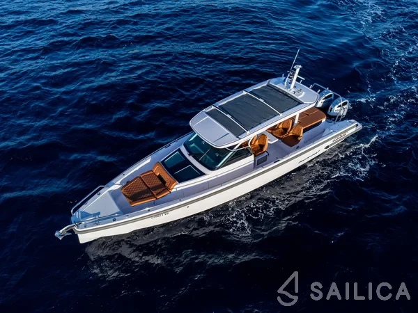Axopar 37 - Yacht Charter Sailica