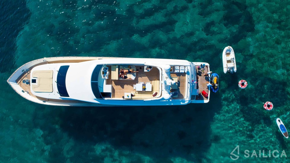Canados 86 - Yacht Charter Sailica