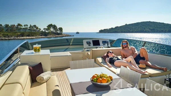 Canados 86 - Yacht Charter Sailica