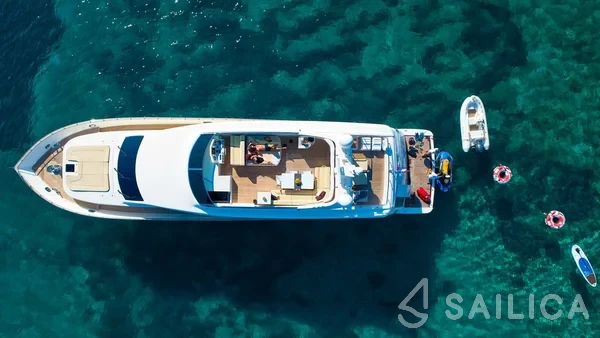 Canados 86 - Yacht Charter Sailica