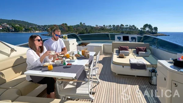 Canados 86 - Yacht Charter Sailica