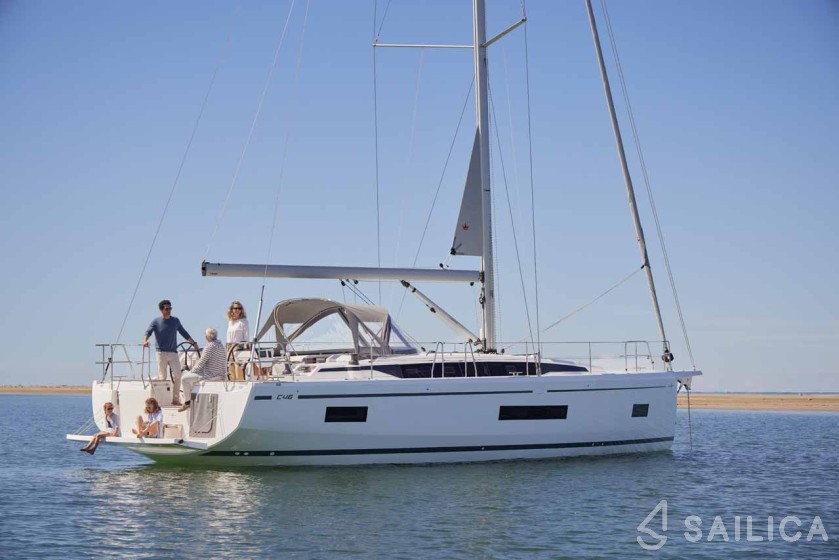 Bavaria 46 Cruiser - Yacht Charter Sailica