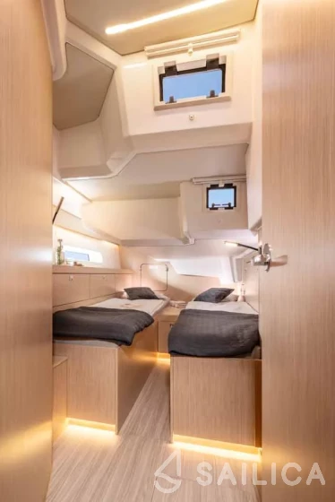 Bavaria 46 Cruiser - Yacht Charter Sailica