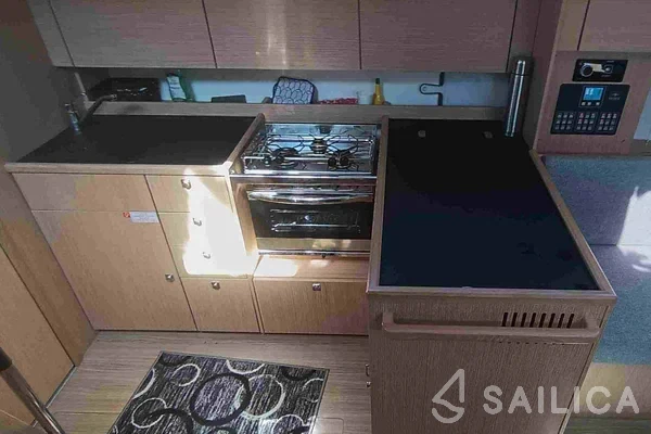 Bavaria C38 - Yacht Charter Sailica