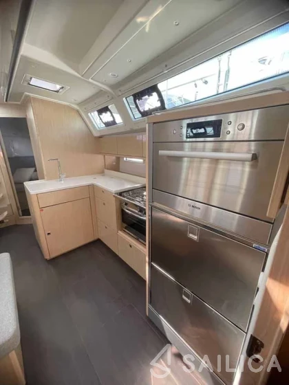 Bavaria Cruiser 46 Style - Yacht Charter Sailica