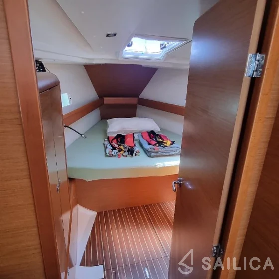 Sun Odyssey 419 - Yacht Charter Sailica