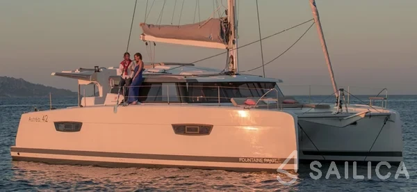 Astréa 42 - Yacht Charter Sailica
