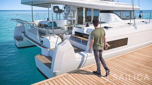 Lagoon 43 Power - Yacht Charter Sailica