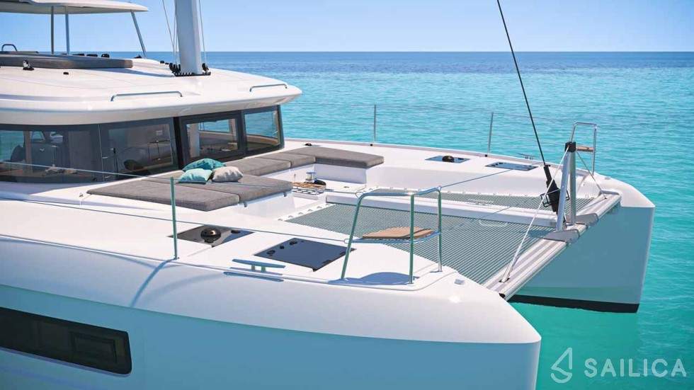 Lagoon 43 Power - Yacht Charter Sailica