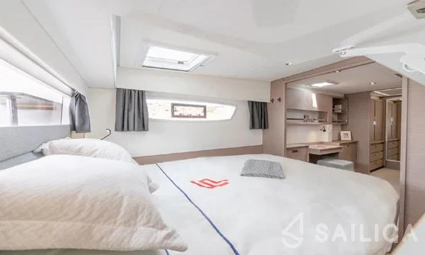 Elba 45 - Yacht Charter Sailica