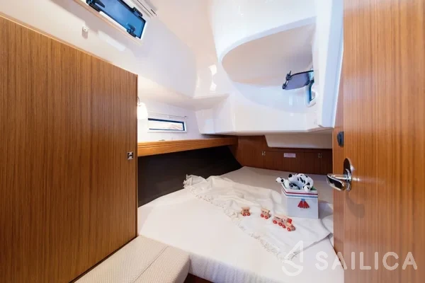 Bavaria 37 Cruiser - Yacht Charter Sailica