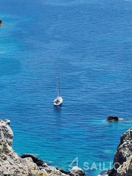 Elan 45 - Photo #8 Elan 45 - Yacht Charter Sailica