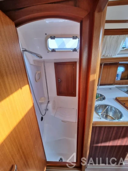 Elan 45 - Photo #24 Elan 45 - Yacht Charter Sailica