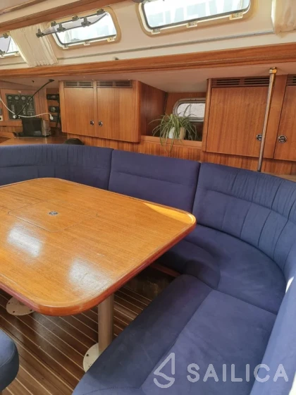 Elan 45 - Photo #17 Elan 45 - Yacht Charter Sailica