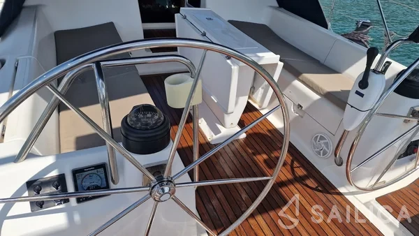 Elan 45 - Photo #14 Elan 45 - Yacht Charter Sailica