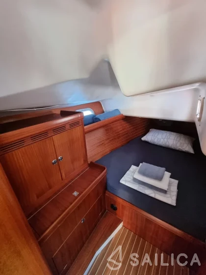 Elan 45 - Photo #22 Elan 45 - Yacht Charter Sailica