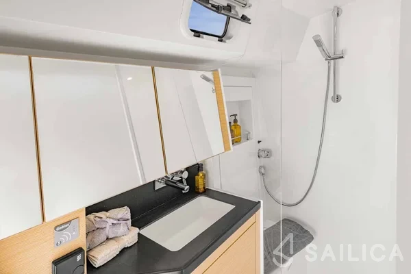 Hanse 460 - Yacht Charter Sailica