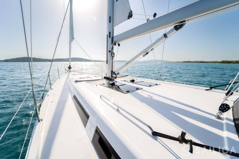 Hanse 508 - Yacht Charter Sailica