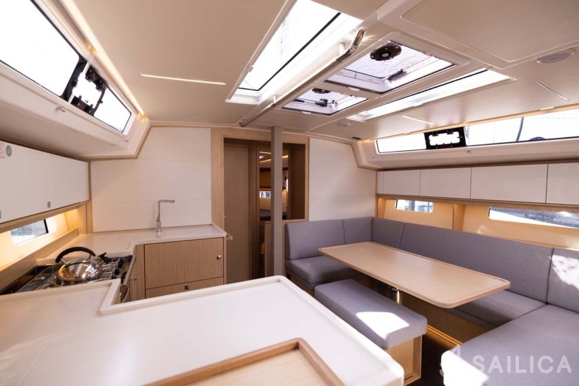 Bavaria 46 Cruiser - Yacht Charter Sailica