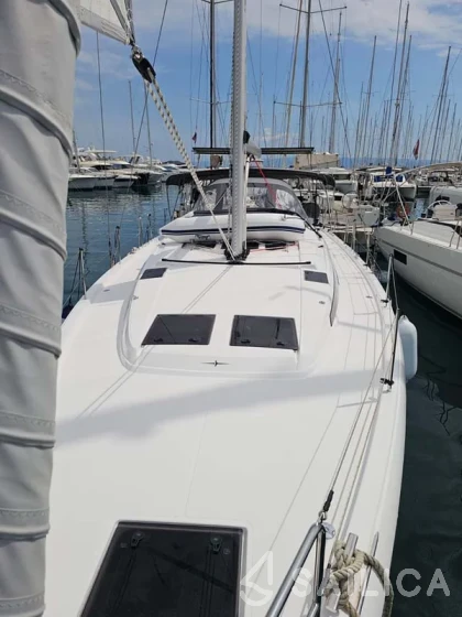 Bavaria 46 Cruiser - Yacht Charter Sailica