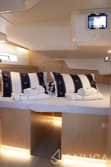 Bavaria 46 Cruiser - Yacht Charter Sailica