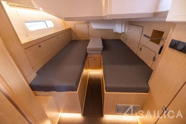 Bavaria 46 Cruiser - Yacht Charter Sailica