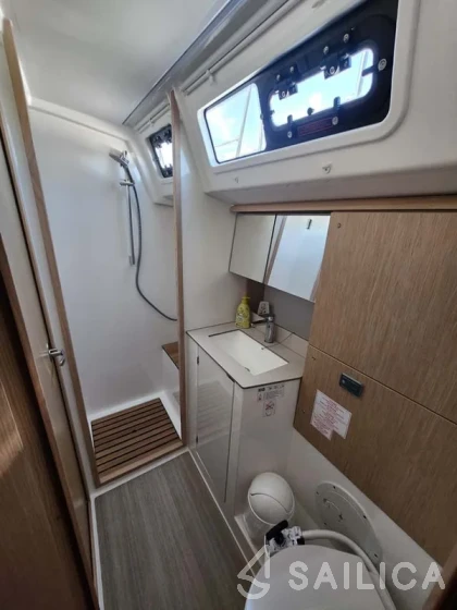 Bavaria 46 Cruiser - Yacht Charter Sailica