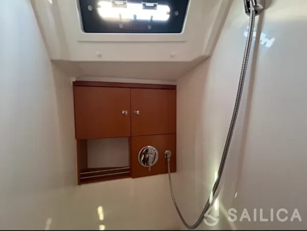 Bavaria 46 Cruiser - Yacht Charter Sailica