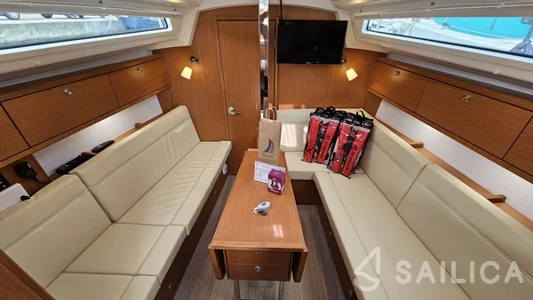 Bavaria Cruiser 34 Style - Yacht Charter Sailica