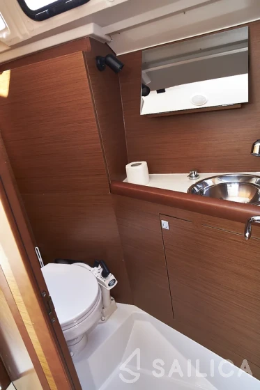 Sun Odyssey 349 - Yacht Charter Sailica