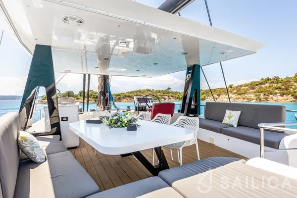 Catamaran - Yacht Charter Sailica