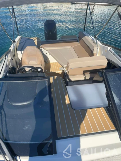 Quicksilver Activ 755 Sundeck - Yacht Charter Sailica